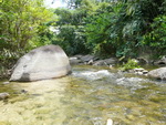 Elefantentrekking in Pang Nga Asia Safari Park Bambusflossfahrt auf dem Fluss (TH).